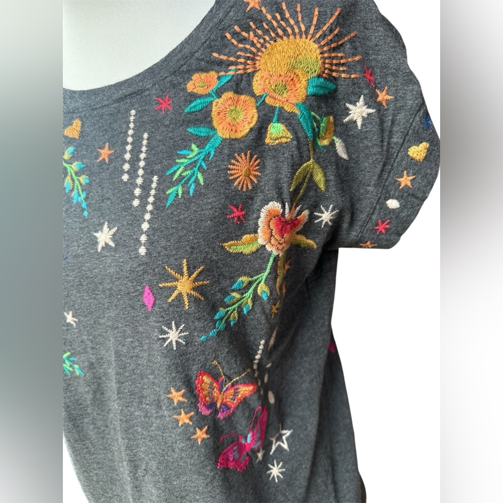 Johnny Was Thalia relaxed cap sleeve embroidered t shirt. - Picture 3 of 6